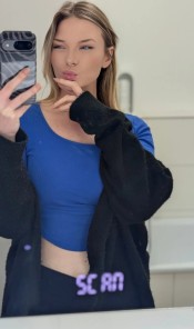 ADRIANA , ADRIANA COLOMBIANA NUEVA EN BARCELONA ESPERO CONOCERTE PRONTO