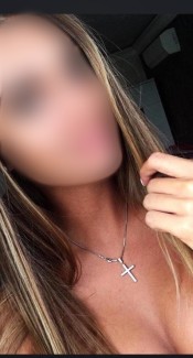 ABRIL , ABRIL CHICA CACHONDA CALIENTE QUE BUSCA SATISFACER