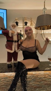 KATALINA , MUY SOCIABLE MADURA