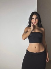 TATIANA , COLOMBIANA JOVENCITA MUY ENTREGADA A SABADELL