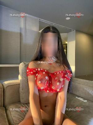 Estoy tan caliente y cachondo para ti con mi vagina muy apretada, ven a calentar tu polla mi amor. Bonitas caricias y una buena polla solo para ti.
