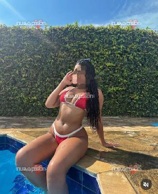 Karla bella y cariñosa